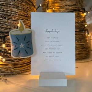 Wenskaart met hangertje kaars staand